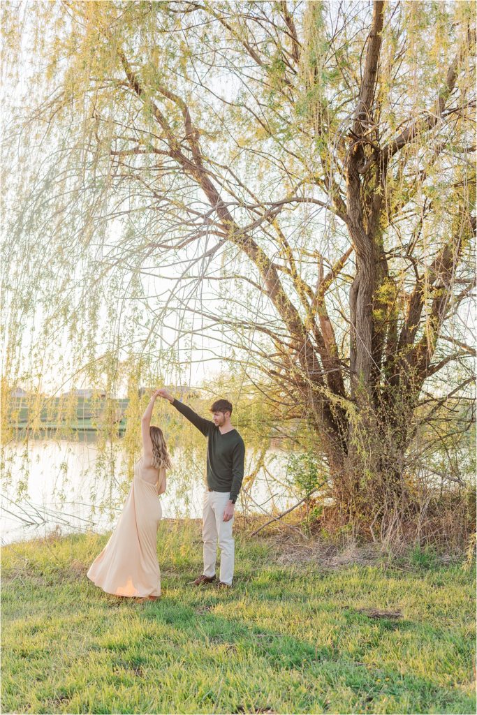 Sydney + Dawson | Cider Hill Family Orchard apple blossom couples photos | Kelsey Alumbaugh Photography | #appleblossomsession #springcouplesphotos #engagementphotos #appleblossoms #kcappleblossom