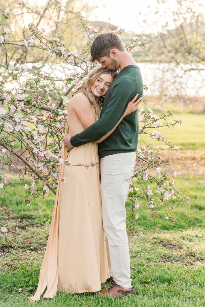 Sydney + Dawson | Cider Hill Family Orchard apple blossom couples photos | Kelsey Alumbaugh Photography | #appleblossomsession #springcouplesphotos #engagementphotos #appleblossoms #kcappleblossom