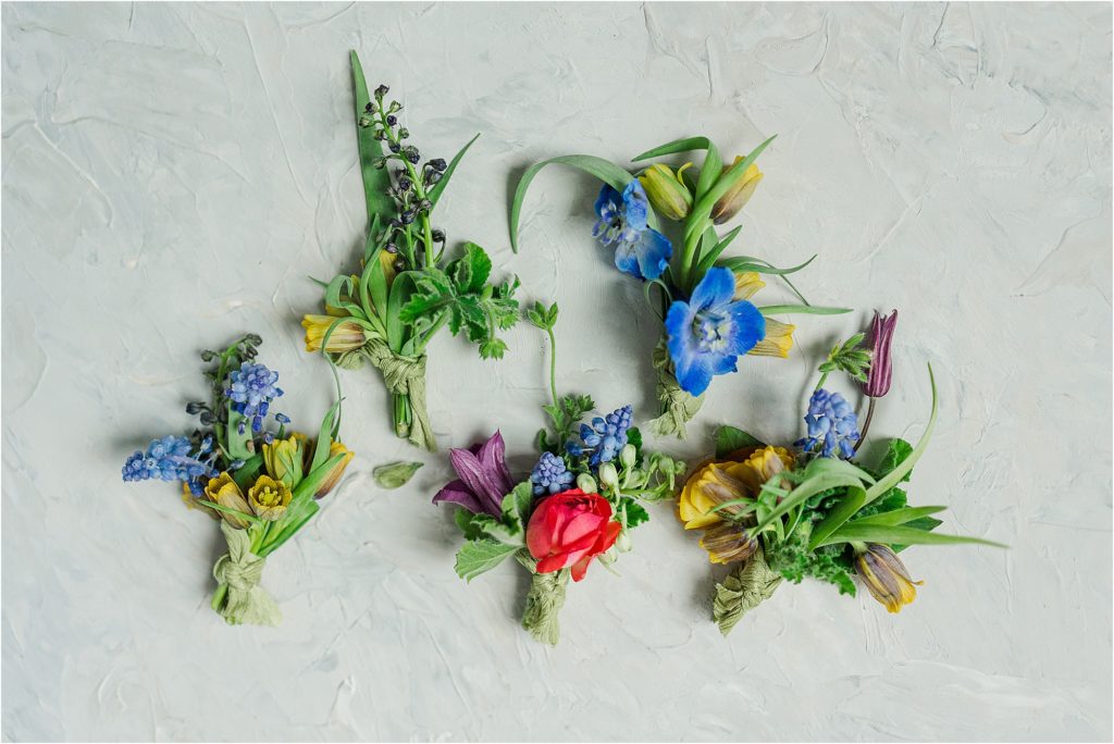 colorful boutonnièrea Micro Wedding Inspiration at Emerson Fields | Kelsey Alumbaugh Photography | #microwedding #emersonfields #microweddingkc #kcwedding #kcweddingphotographer 