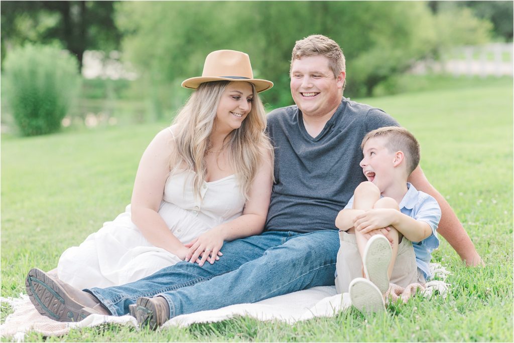Higginsville mo family session | surprise proposal photoshoot | McCoy Family | Kelsey Alumbaugh Photography | #kcengagementphotographer #kcweddingphotographer #kcfamilyphotographer