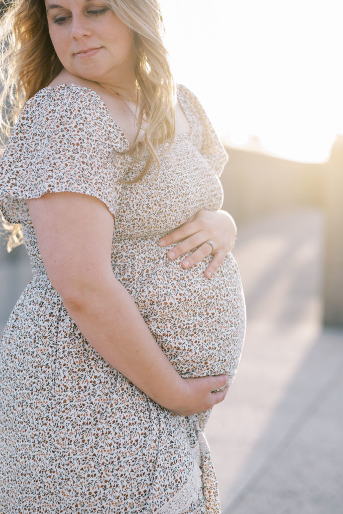 KC Maternity Photos at the WWI Monument by Ericka Deanna Photography