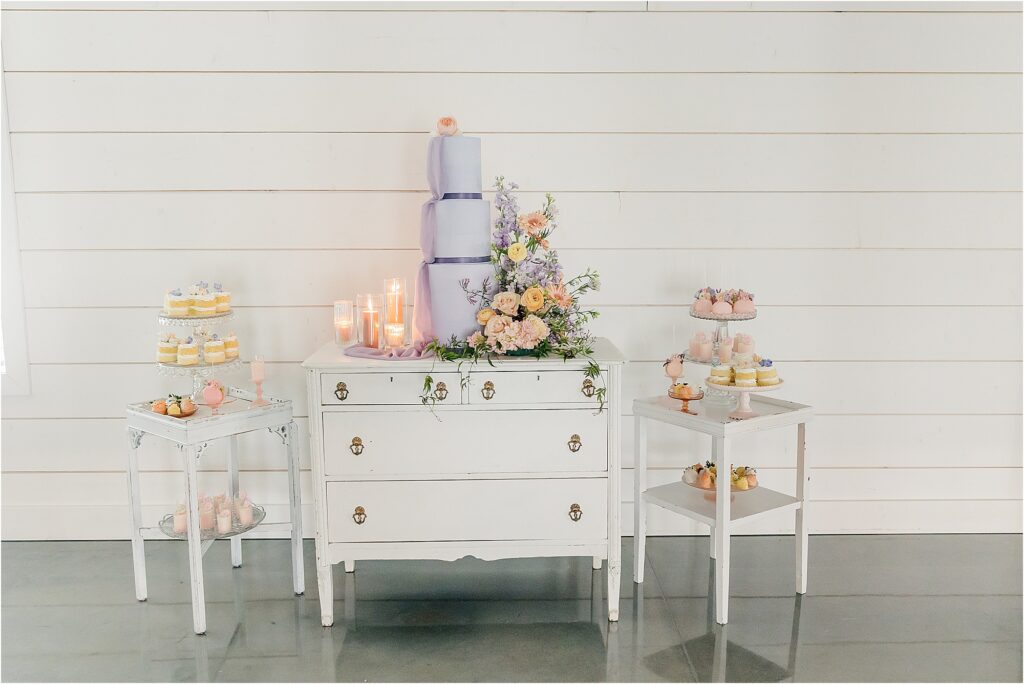 Styled Sorbet Soiree | Colorful spring wedding inspiration at Emerson Fields | Beautiful floral heavy Missouri Wedding | Kelsey Alumbaugh Photography | #missouriweddingphotographer #kansascitywedding #STLwedding 