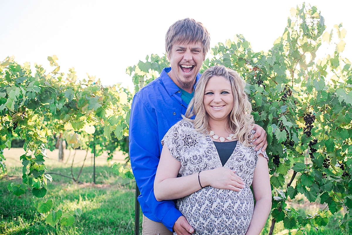 la bella vineyard maternity session