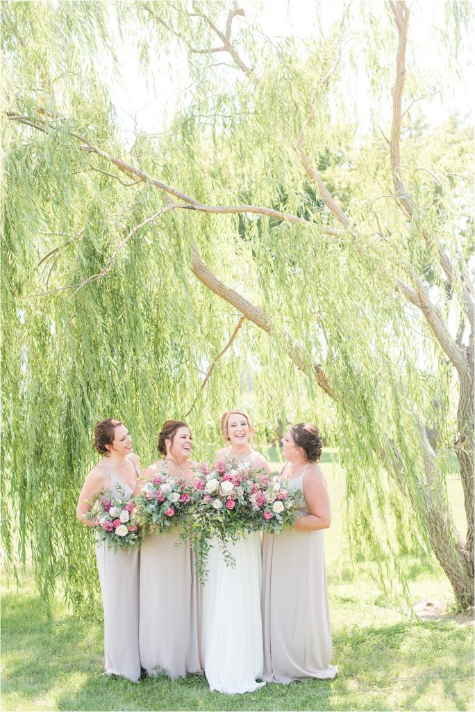 What time of day is best for our session? | Midwest wedding photographer | Kelsey Alumbaugh Photography | #kcweddingphotographer #midwestweddingphotographer #kcfamilyphotographer