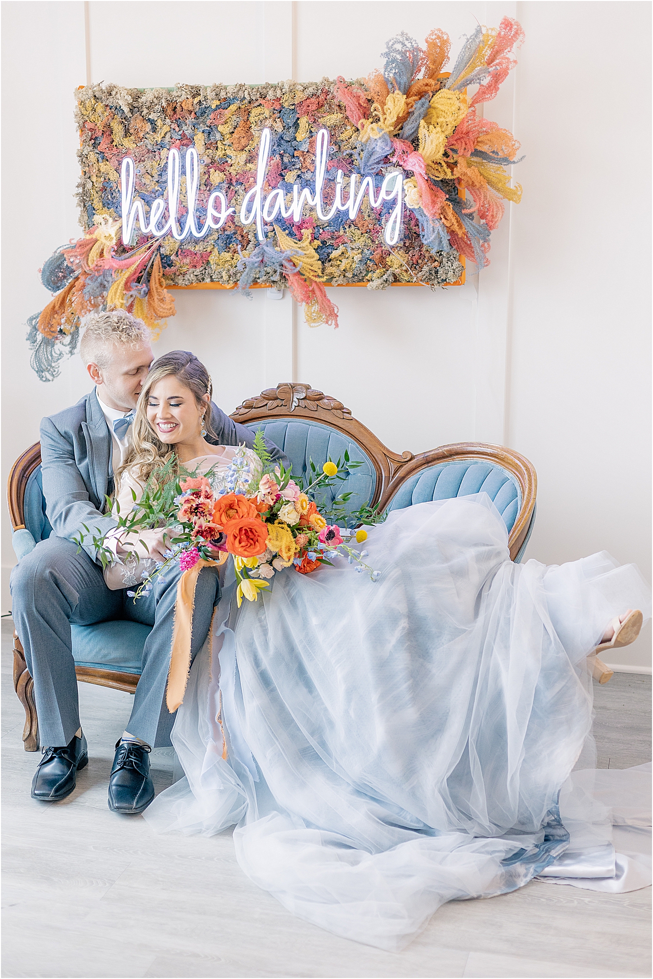 White Iron Ridge Bright, Colorful, Neon Wedding Inspiration Kansas City, MO | Kelsey Alumbaugh Photgraphy | #2021weddingsinspiration #brightcolorfulweddings #neonweddingsigns #kcmoweddings #whiteironridgeweddings