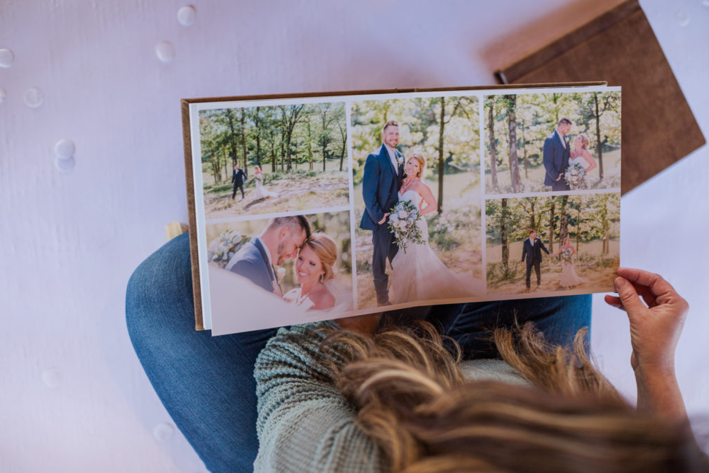 Importance of your Wedding Album | Kelsey Alumbaugh Photography | #printyourphotos #weddingalbum #weddingphotos #heirloomweddingalbum