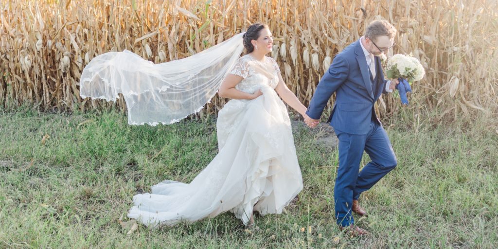 5 must-have wedding photos for your album | Kansas City wedding photographer | Kelsey Alumbaugh Photography | #kcweddingphotographer #kansascitywedding #kcwedding #missouriweddingphotographer 